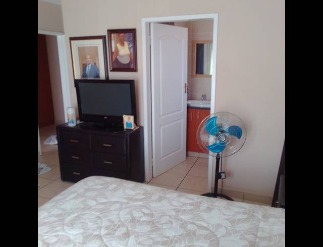 3 BEDROOM DUPLEX RENTED IN WILLOW PARK MANOR